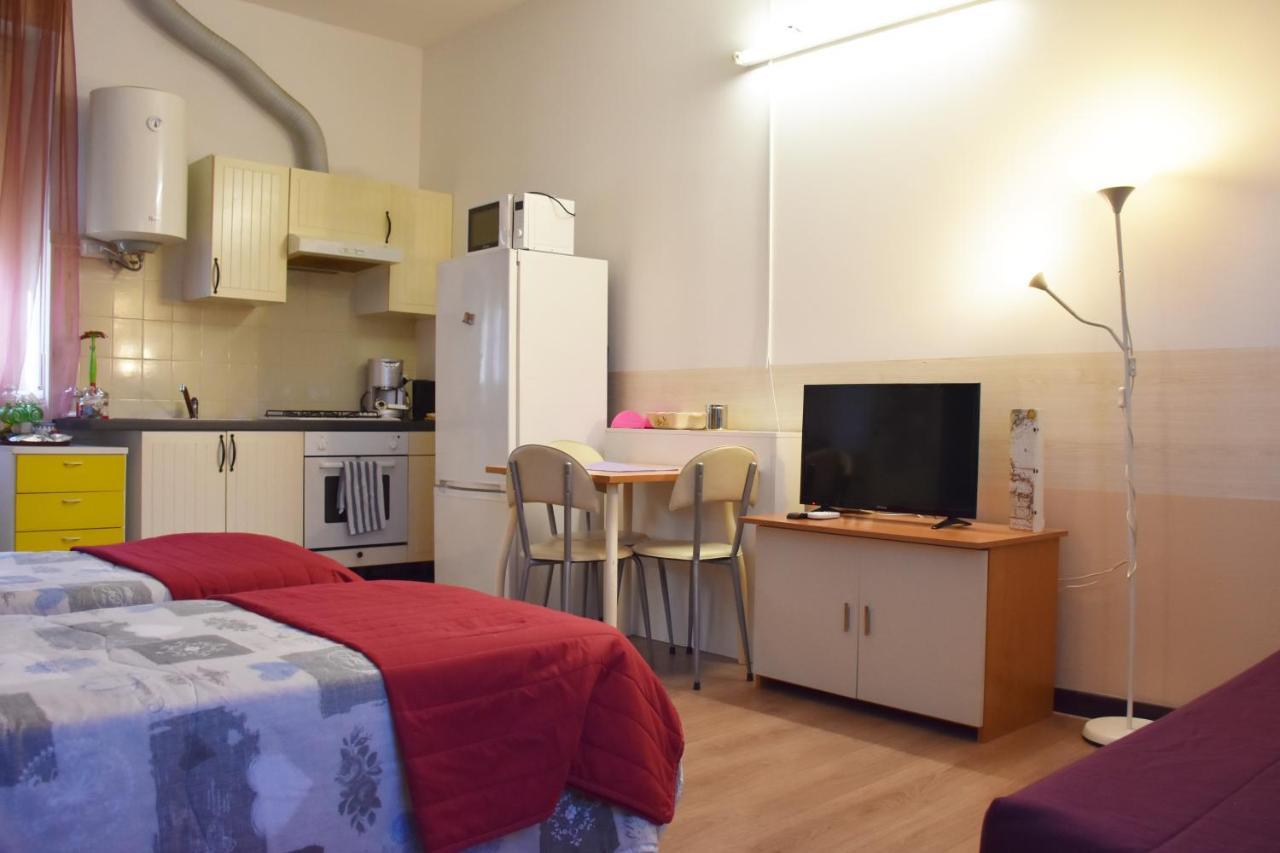 B&B Via Roma ベルナーテ・ティチーノ エクステリア 写真